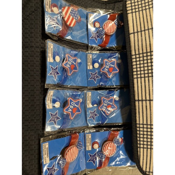 8 LED Patriotic Light Up Bracelet I Love USA Blinking Function NIB - Picture 1 of 4